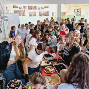 Kiermasz cieszył się ogromnym zainteresowaniem.