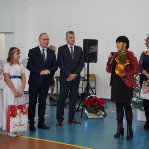 Prezes Banku i Dyrektor Gminnej Biblioteki składają życzenia