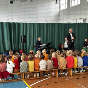 Zapowiedzenie programu.