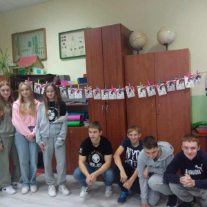 Klasa VIII i jej girlanda pamięci...