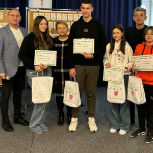 Uczniowie , którzy zajęli II miejsce w Zawodach Naboj Junior