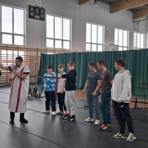 Mikołaj w zmaganiach z mieczem...