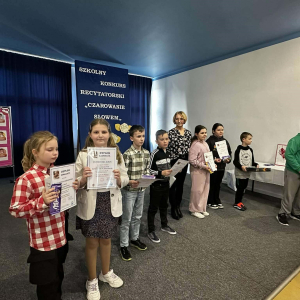 Uczestnicy i zwycięzcy konkursu plastycznego 