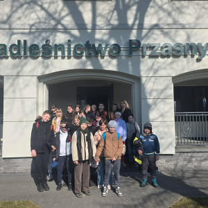 Klasa III z wychowawcą w Nadleśnictwie w Przasnyszu