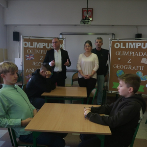 Uczestników konkursu serdecznie powitała dyrekcja szkoły, życząc wszystkim powodzenia