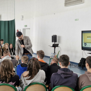 Pan Dobromir bardzo zainteresował uczniów