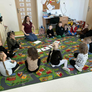 Zajęcia o emocjach w przedszkolu prowadzone przez psychologa szkolnego