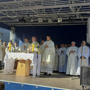 Msza św. pod przewodnictwem Bp. Szymona i Bp.Piotra